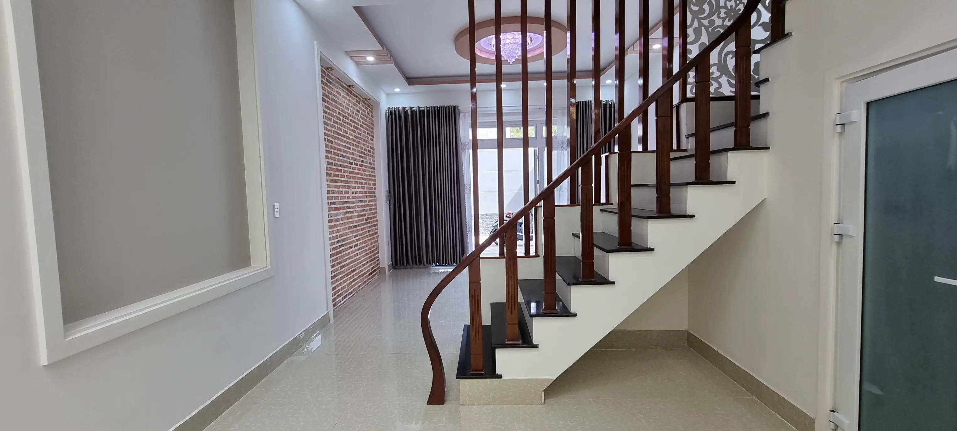 BÁN NHÀ 1 TRỆT 2 LẦU HẺM Ô TÔ BA CU, CÓ SÂN RỘNG ĐẬU Ô TÔ