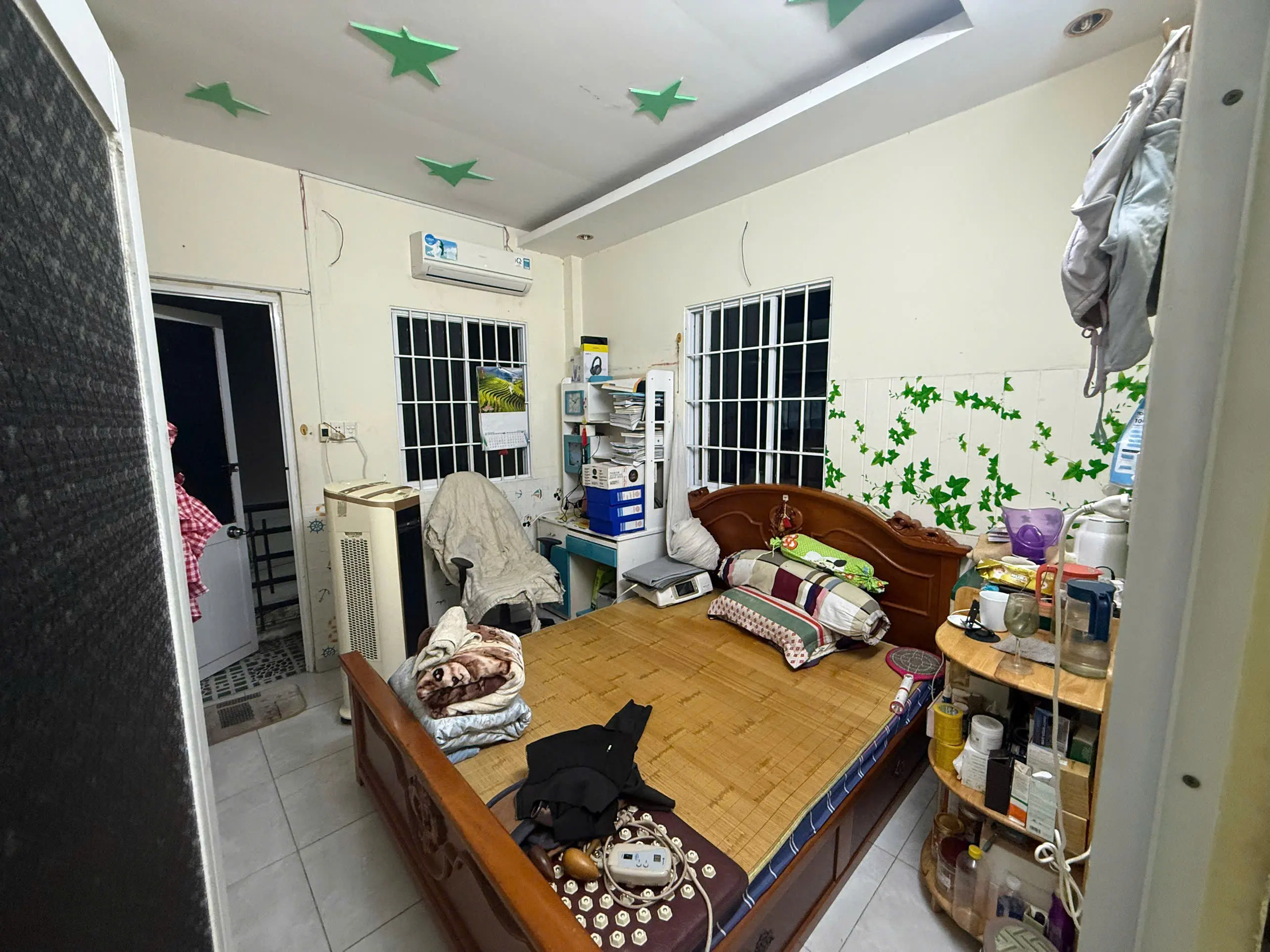 BÁN NHÀ 1 TRỆT 1 LẦU NGAY TRUNG TÂM PHẠM HỒNG THÁI