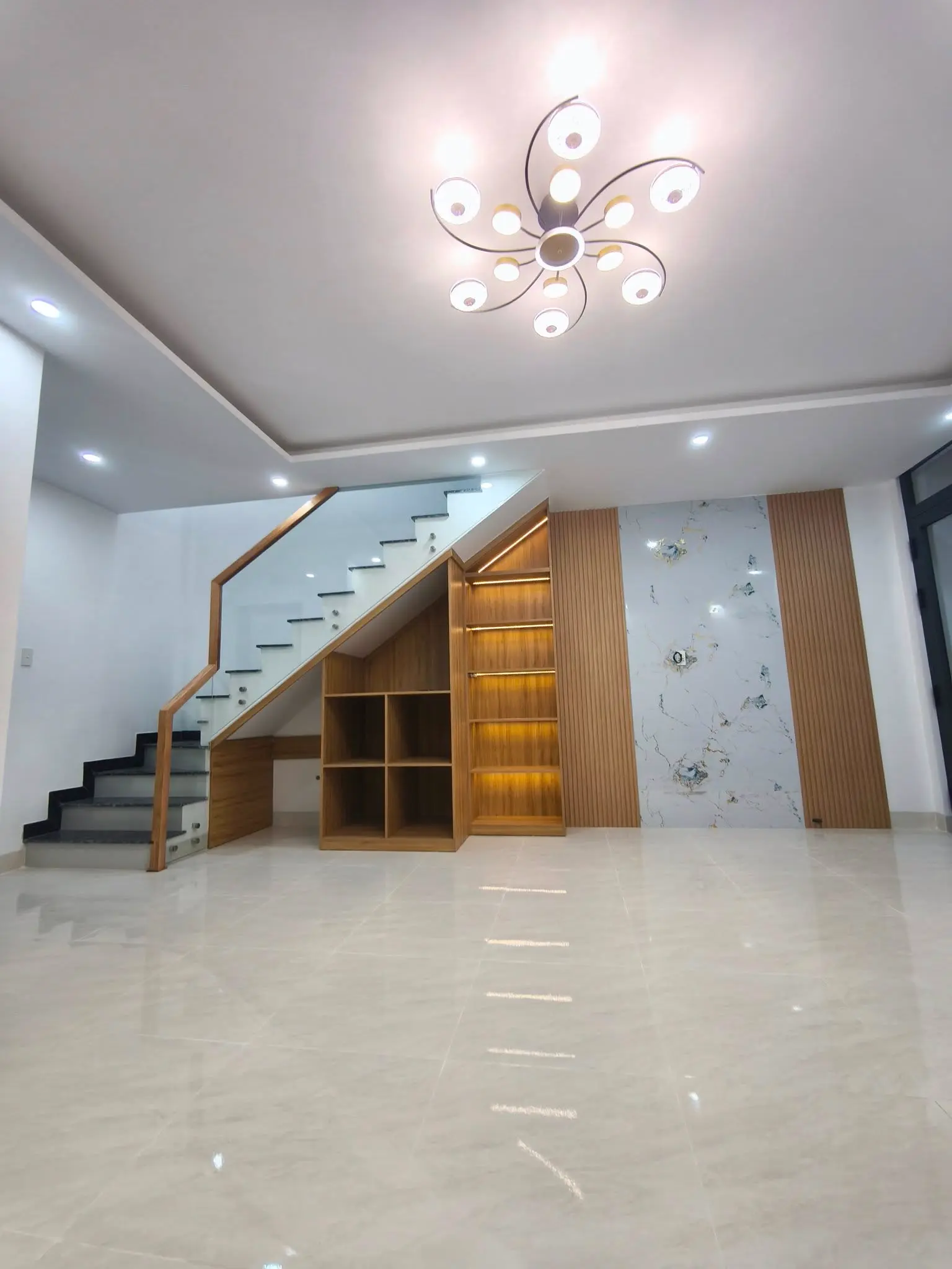 Bán nhà hẻm oto Nguyễn An Ninh, Ngay trung tâm phường Vũng Tàu