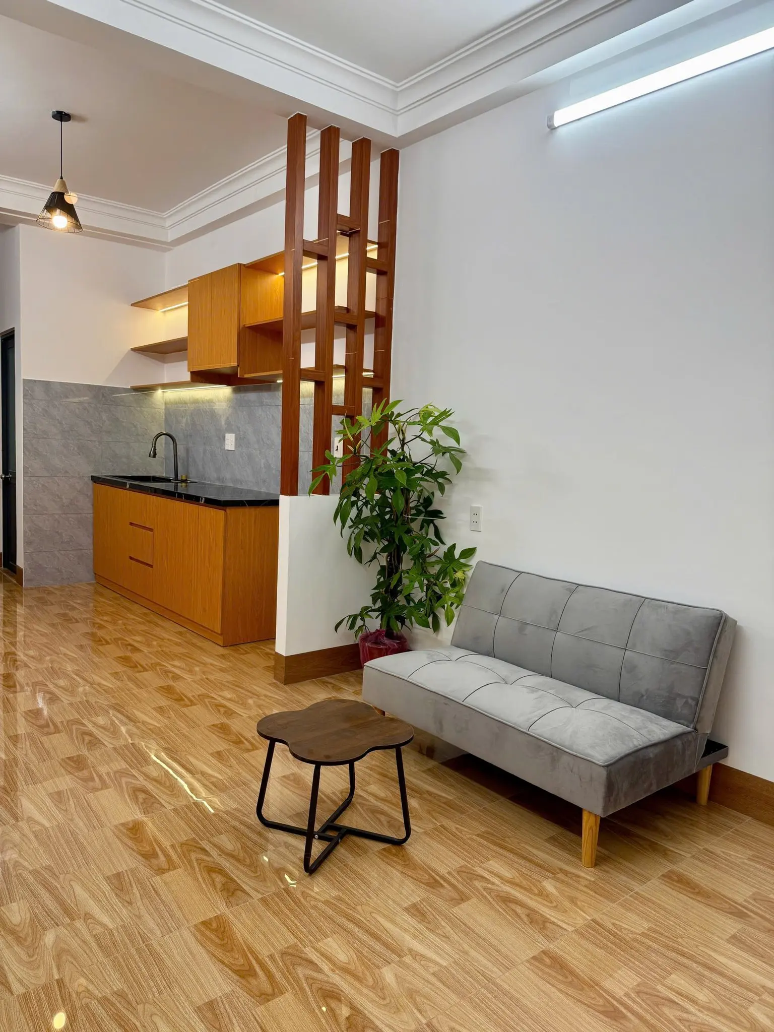 cần bán căn nhà nhỏ mới đẹp xinh xinh hẻm dasu Lê lợi