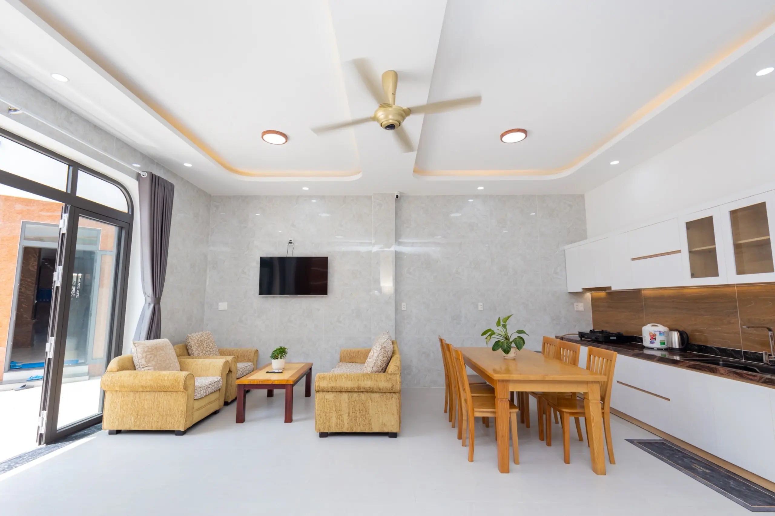 Bán homestay 1T3L Hẻm oto Thái Văn Lung, khu Á Châu, Phường 2, Vũng Tàu