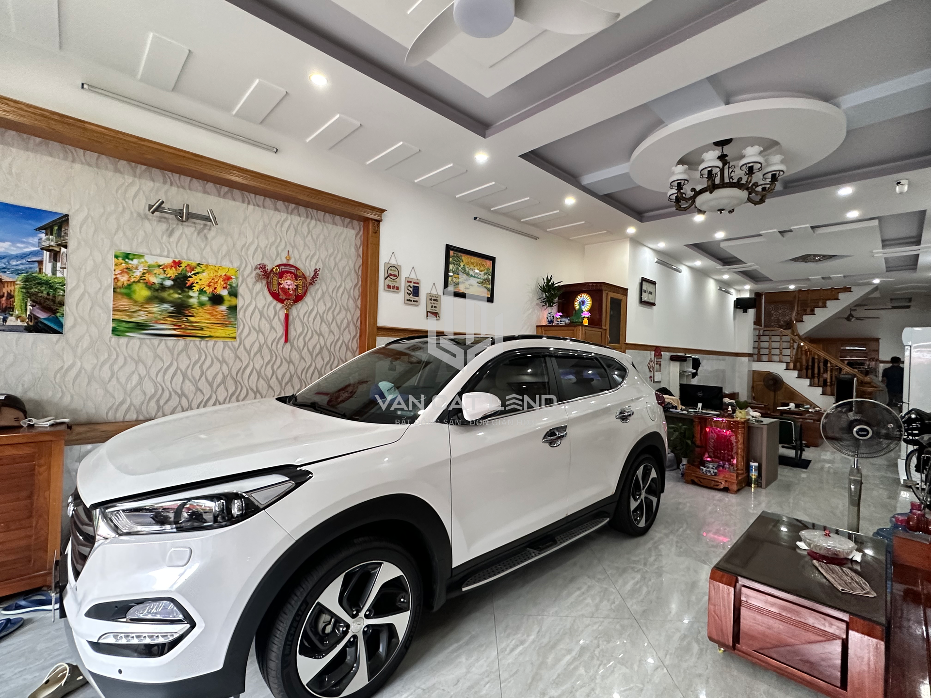 Bán nhà 1 trệt 2 lầu mặt tiền Lê Lợi