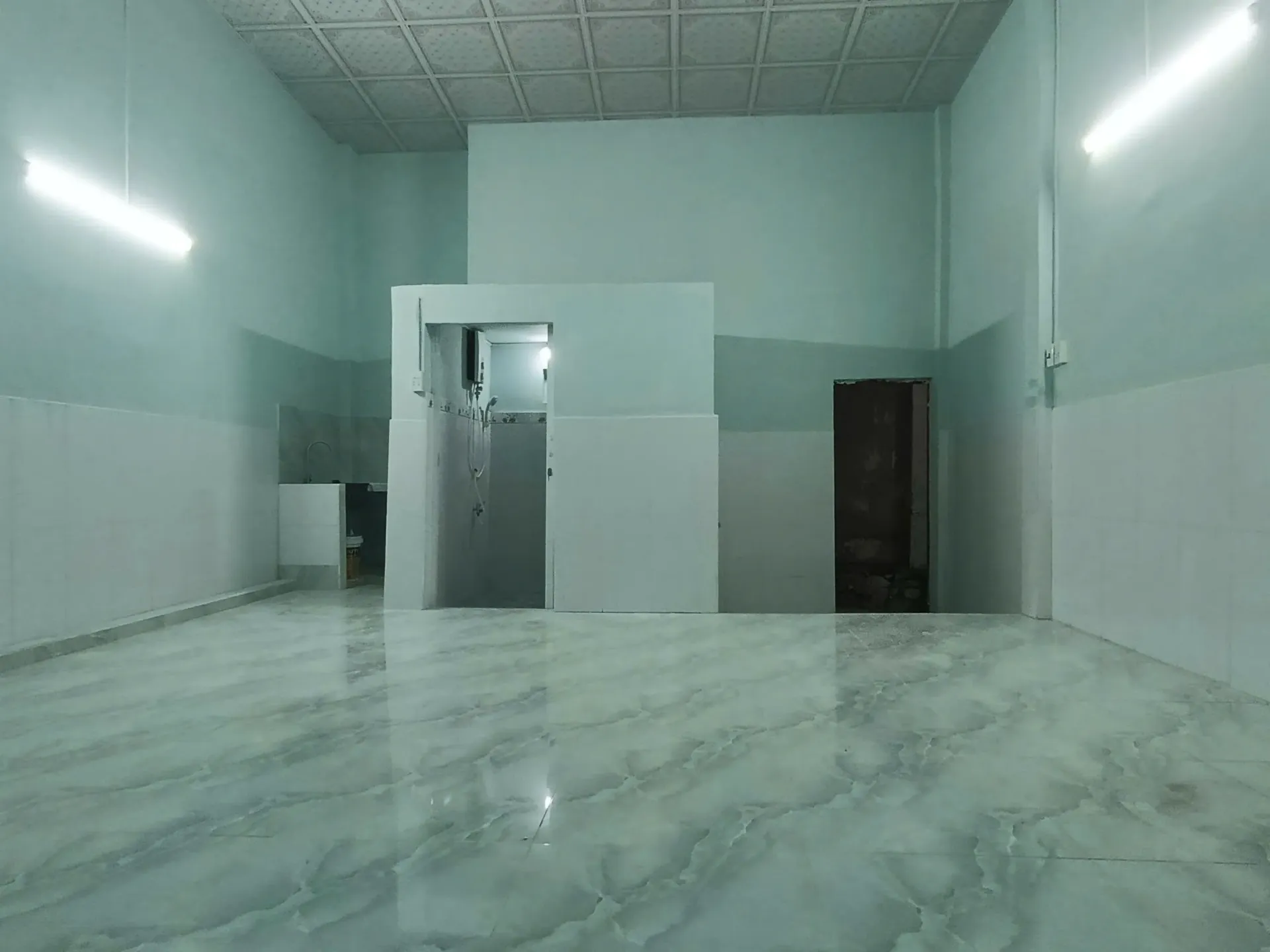 BÁN 2 CĂN NHÀ  MỚI XÂY HẺM XE MÁY LÊ LỢI